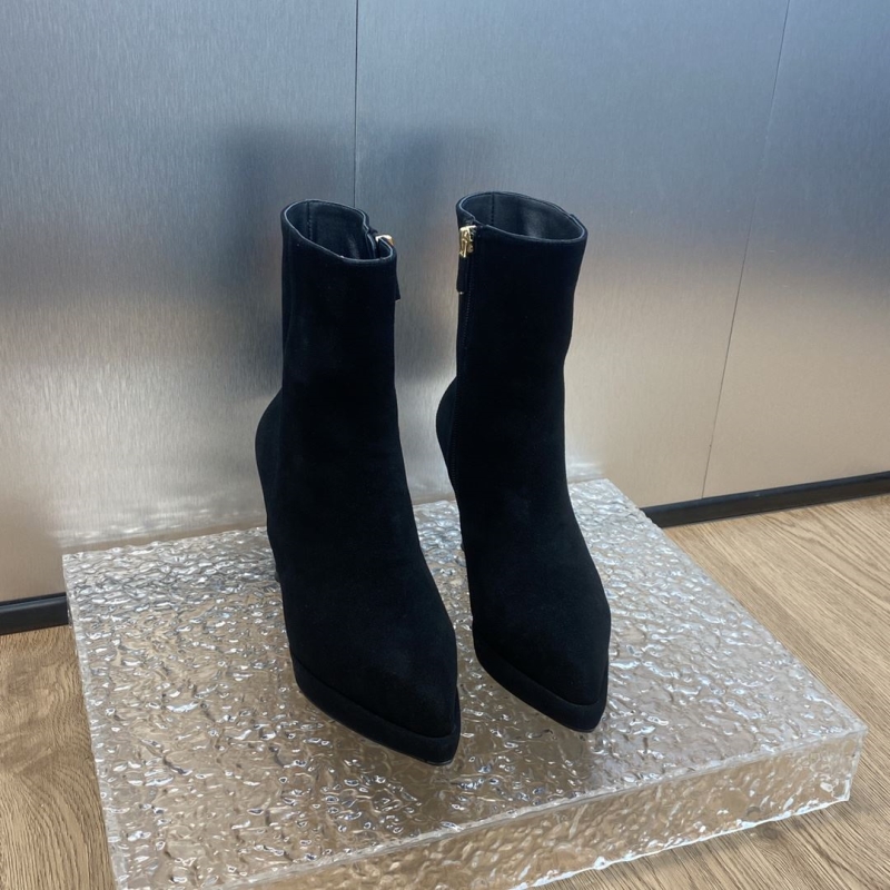 ch**an D*or high heels
